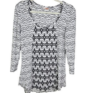Tianello Black White Geometric Jacquard Knit Stretch Pullover Tunic Size‎ Medium